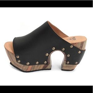 Fluevog halfmoon platform clog sandals